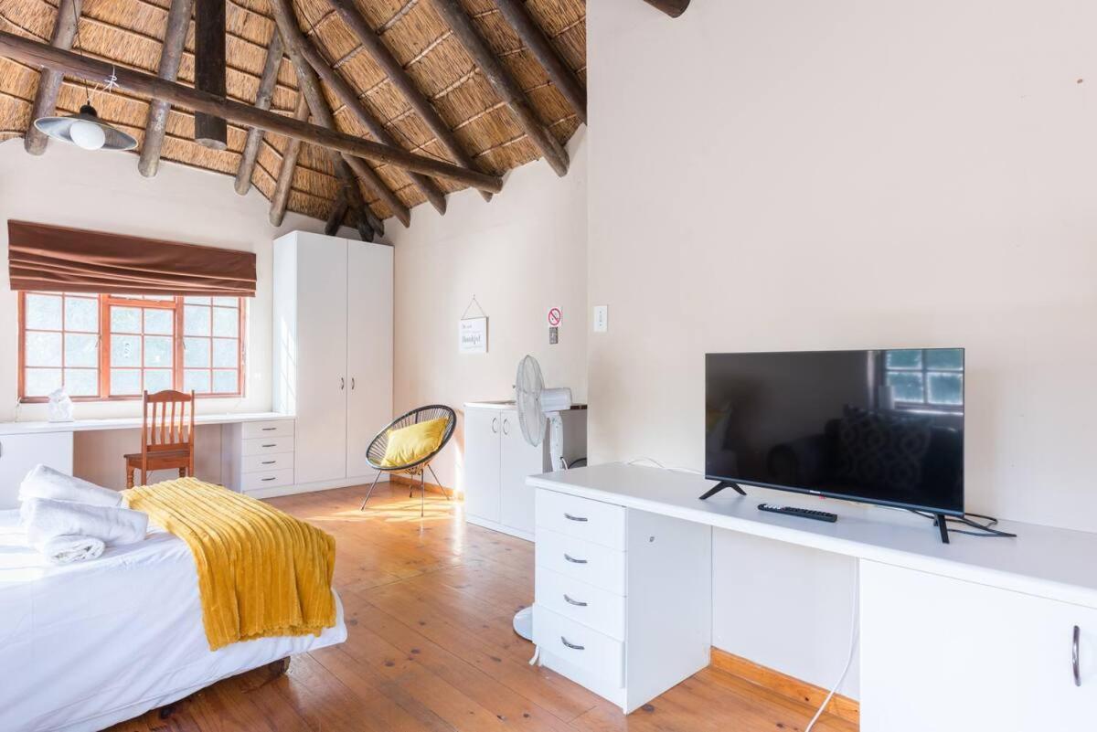 Mead, Pinelands Apartment Cape Town Exterior photo